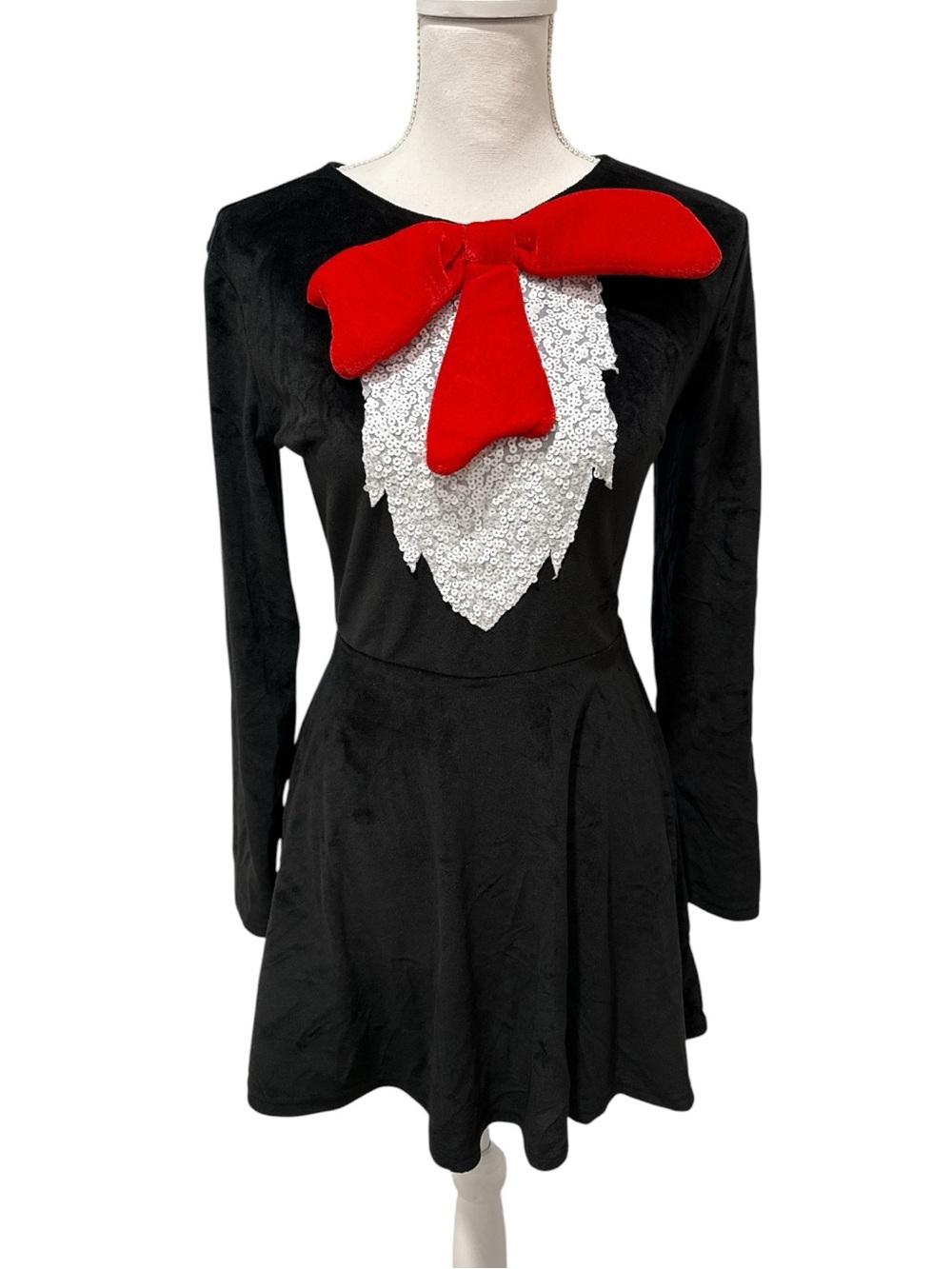 Dr. Seuss The Cat in The Hat Dress Size Adult Small 4-6